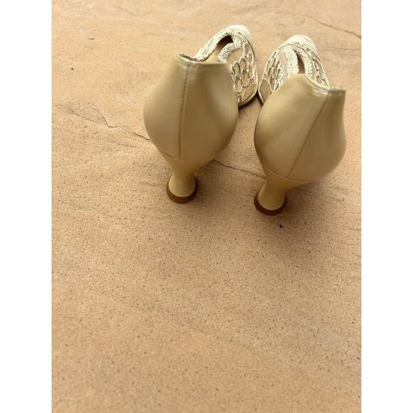 Stuart Weitzman Vintage Lace Toe Leather Sole Heel Made in Spain 6 - Picture 6 of 7